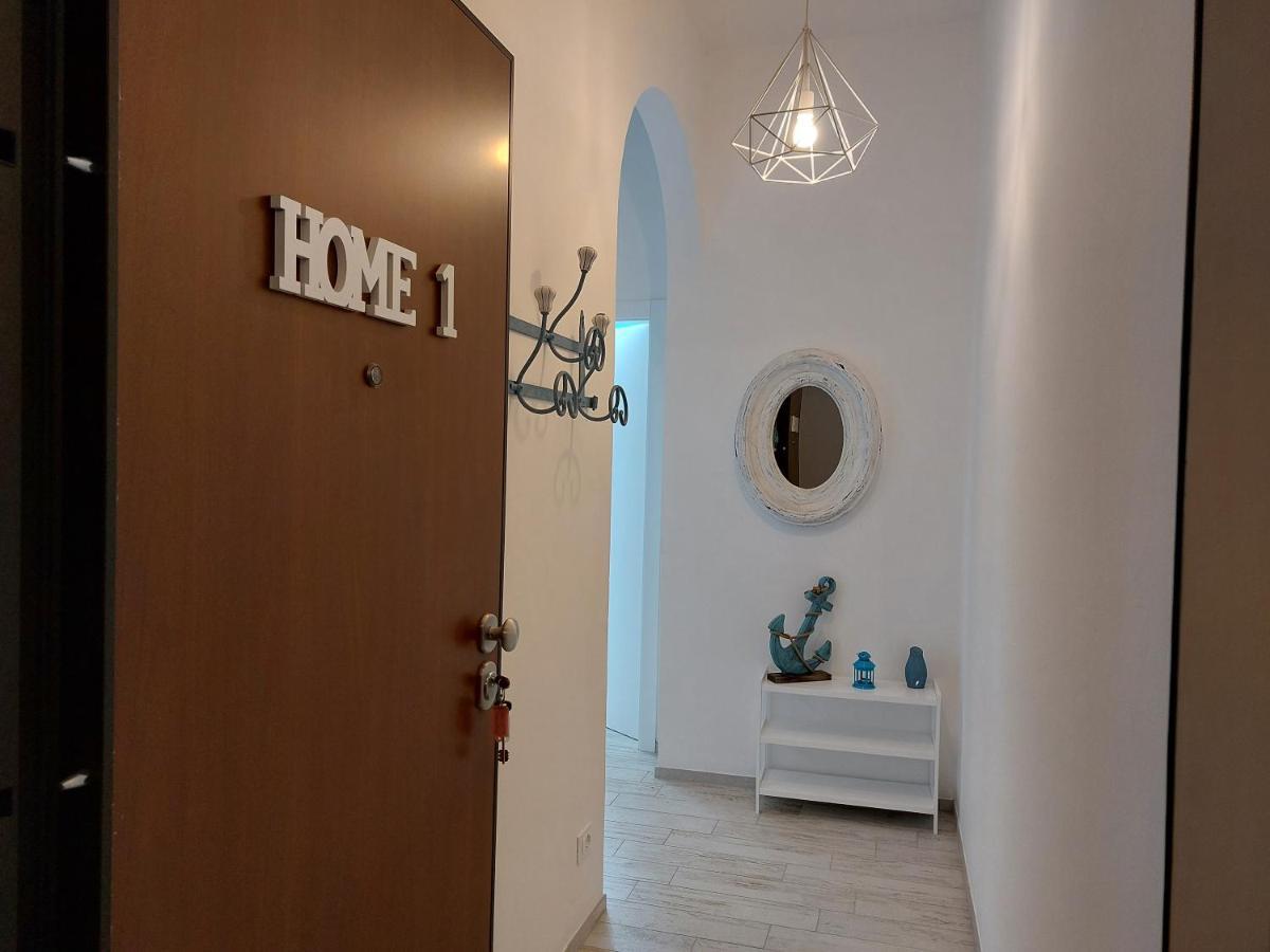 Una Finestra Sul Mare Home 1 베르게지 외부 사진