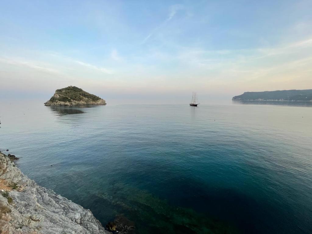 Una Finestra Sul Mare Home 1 베르게지 외부 사진