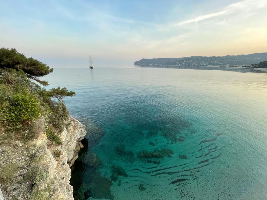 Una Finestra Sul Mare Home 1 베르게지 외부 사진