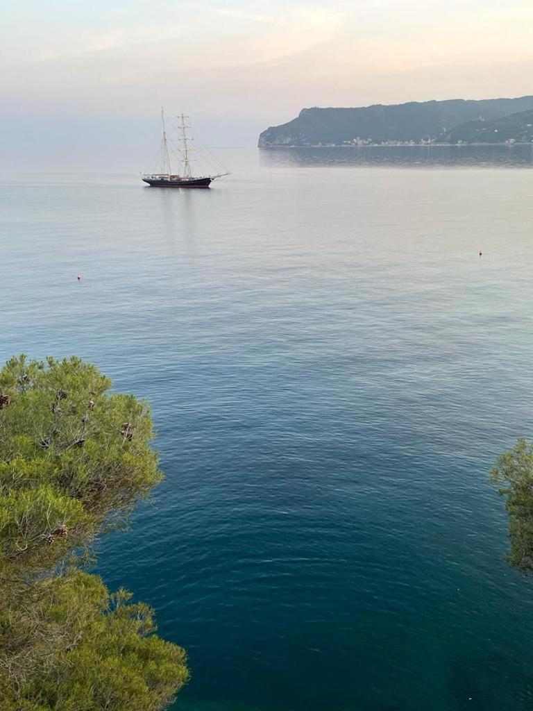 Una Finestra Sul Mare Home 1 베르게지 외부 사진