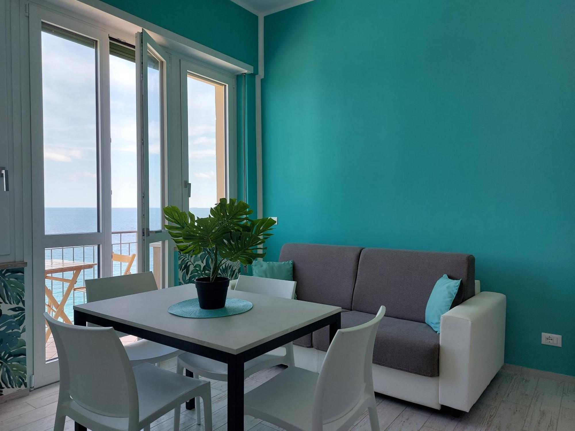 Una Finestra Sul Mare Home 1 베르게지 외부 사진